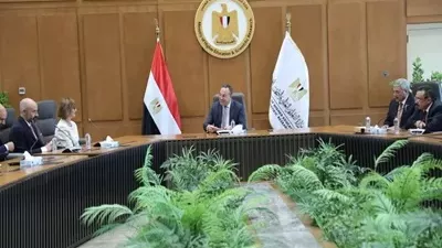 وزير التعليم العالي يبحث مع شركة عالمية تعزيز التعاون المشترك