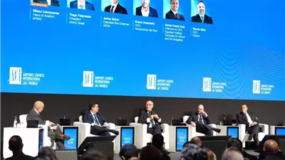عرب : المطارات المصرية تتجه لتعزيز موقعها كمركز إقليمي