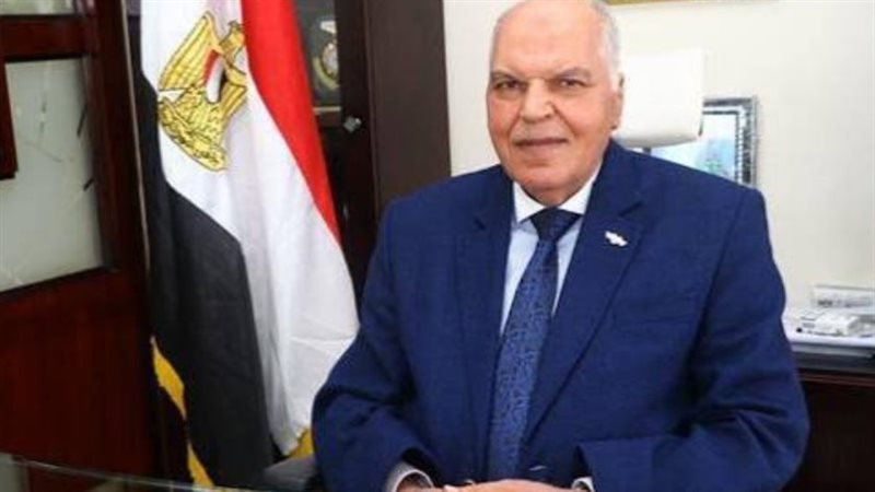 خلف الزناتي نقيب المعلمين ورئيس اتحاد المعلمين العرب