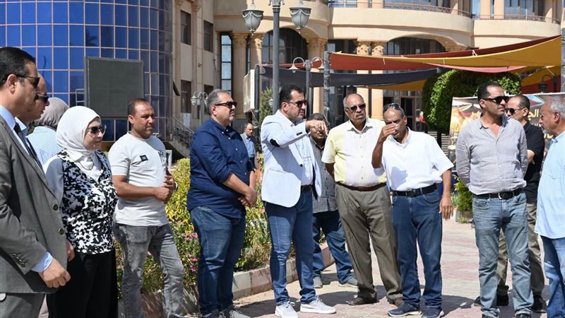 محافظ الشرقية ورئيس جهاز العاشر يتفقدان استعدادات المهرجان