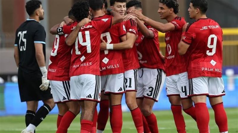 احتفال لاعبو الأهلي