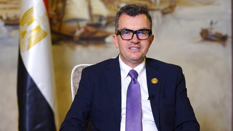 أحمد رستم وزير التخطيط