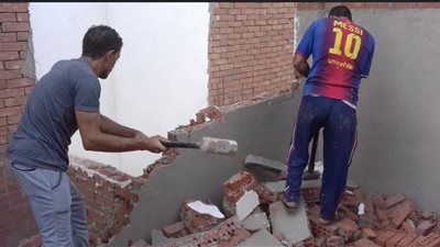 محافظ الغربية .. حملات إزالة التعديات ومخالفات البناء مستمرة رغم سوء الأحوال الجوية