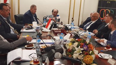 ٤٠الف مصنع وشركة يجددون ثقتهم فى القيادة السياسية
