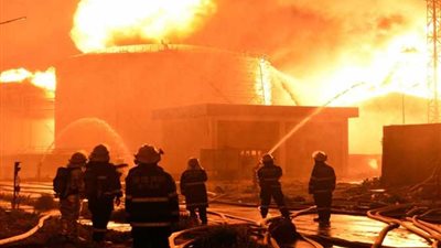 حريق في معرض سيارات بالمهندسين