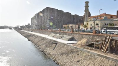 رئيس مدينة منشأ القناطر يتابع ارتفاع منسوب المياة بفرع رشيد