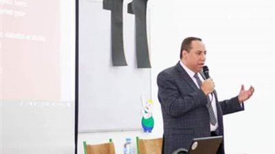 طبيب نفسي يوصى بأهميه تواصل الطفل مع أبويه بعد الإنفصال لسلامته النفسية