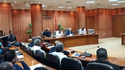 محافظ بورسعيد: حصر جميع الاسواق العشوائية واعادة تنميطها