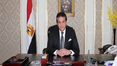 وزير التعليم العالي يستعرض تقريرًا حول فعاليات هيئة تمويل العلوم