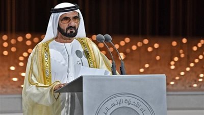 محمد بن راشد يمنح دفعة من العلماء الإقامة الذهبية الدائمة