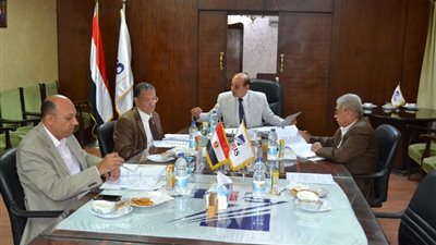 رفع الحد الأدنى للعاملين بشركة السكة الحديد للخدمات إلى 2000جنيه