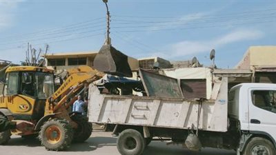 إزالة 435 حالة إشغال بشوارع ببا في بني سويف ..صور