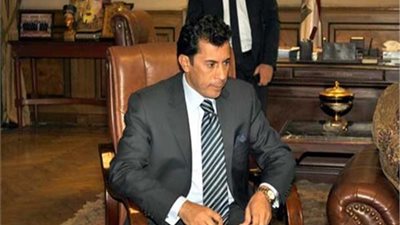 وزير الرياضة يتدخل لحل أزمة منتخب كينيا