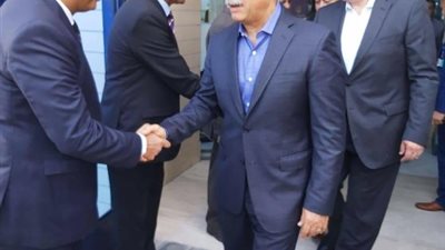 وزير الطيران المدنى يتفقد مطار أسوان الدولي