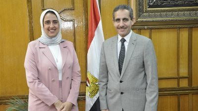 مها محمد أول طالبة رئيسا لاتحاد طلاب جامعة القناة ..صور