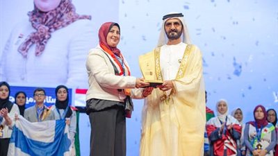 مصرية تتفوق على 99 ألف مشرف وتكسب لقب المشرف المتميز في تحدي القراءة العربي