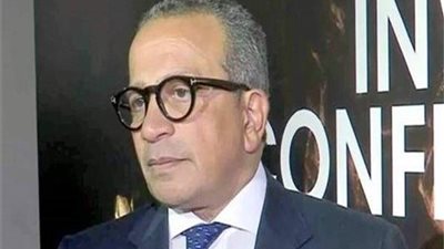 عمرو الجناينى يقدم التهنئة للمنتخب بعد الفوز على الكاميرون
