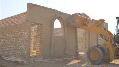 إزالة 162حالة تعد على أراضي الدولة ببنى سويف..صور