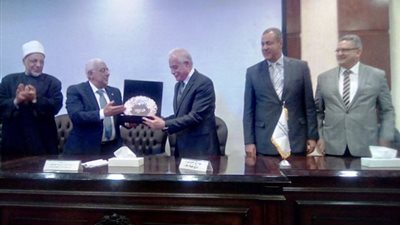 فودة يكرم 180 طالب وطالبة من حفظة القرآن فى جنوب سيناء بالصور