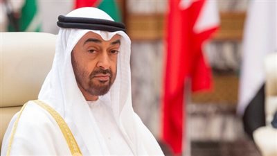 محمد بن زايد يقل وزيرًا روسيًا بسيارة 