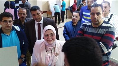 بالصور .. وكيل تعليم كفر الشيخ : 75 مشروعاً مفيداً للبيئة في معرض أيسف لطلاب وطالبات مدرسة المتفوقين مفيدة للمجتمع