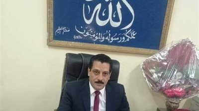 تسليم 520 شهادة قياس مهارة وبطاقة مزالة حرفة بأسيوط..بالصور