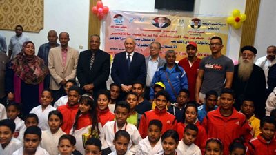 محافظ الأقصر يشهد احتفالية الشباب والرياضة بأعياد الطفولة..صور
