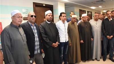 شباب الكرنك فى زيارة لدعم المرضى بمستشفى