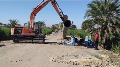 الهوارى: إستئناف العمل فى مشروعات الصرف الصحى بالزينية شمال الأقصر