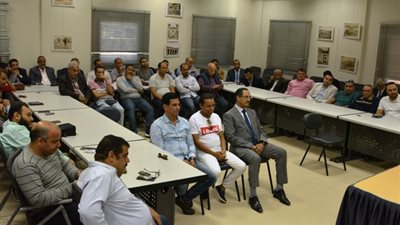 سكرتير مساعد الأقصر يفتتح ورشة نقابة الصحفيين بالمكتبة العامة