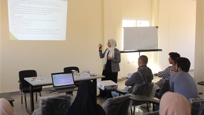 علوم البحار بالسويس ينظم دورة تدريبية فى الميكروبيولوجي