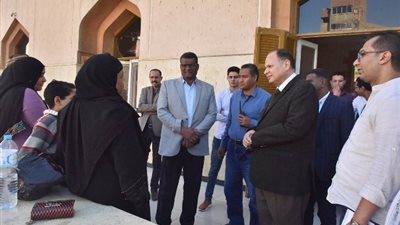 في أول يوم عمل: محافظ أسيوط الجديد يفاجئ مستشفى الحميات وقصر الثقافة ..صور