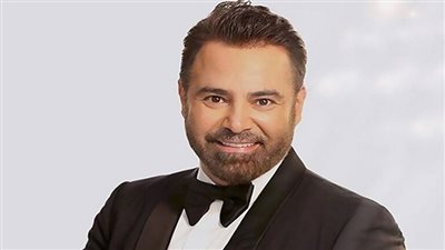 عاصي الحلاني يغني قصيدة للوطن