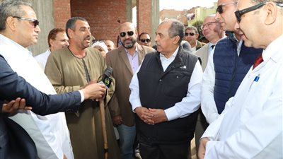 وزير الزراعة يتابع تحصينات الحمى القلاعية والوادى المتصدع بالفيوم
