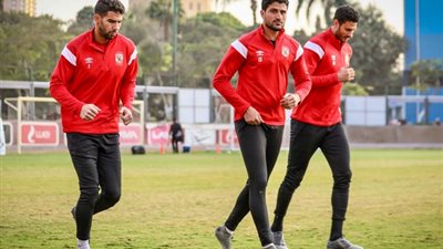 مران قوي لحراس مرمى الأهلي