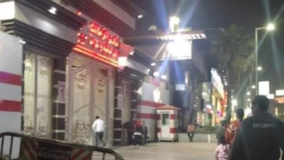مشادات بين رئيس الزمالك واللاعبين ويغلق أبواب النادي عليهم