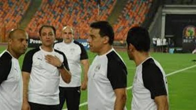 التفاصيل الكاملة لإجتماع حسام البدرى مع جهازه المعاون