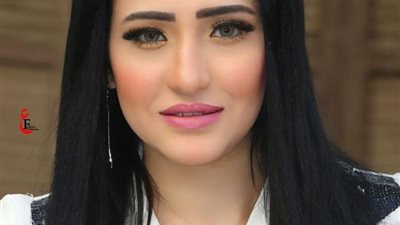 إطلالة جذابة للمطربة مى على عبر انستجرام