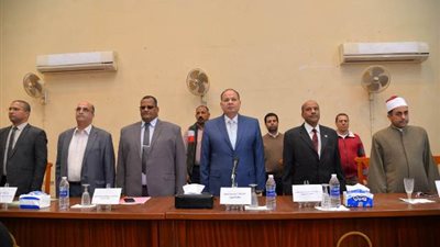 محافظ أسيوط يشهد ندوة محاربة الفساد ..صور
