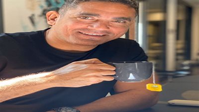 شاهد.. أمير كرارة يتخلى عن شنبه