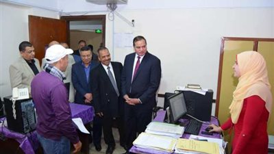 رئيس جامعة سوهاج يتفقد استعدادات تجديد الاعتماد