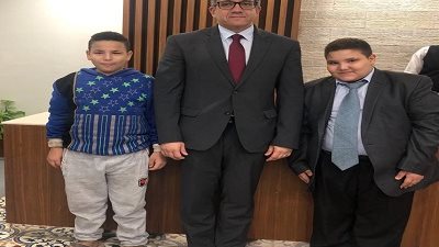 وزير الاثار يستقبل الطفل علي عالم آثار المستقبل.. ويمنحه تصريح دخول المتاحف