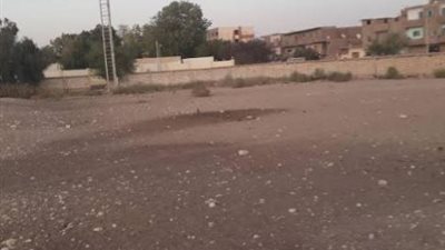 مركز شباب الضبعية ..سور متهالك وملعب ترابى