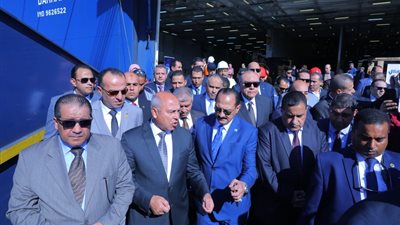 رئيس لجنة النقل والمواصلات : صفقة جرارات السكة الحديد إضافة قوية للنهوض بهذا المرفق الحيوى الهام.. صـــور