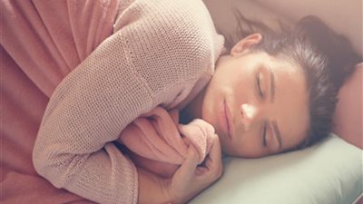 النوم أكثر من 9 ساعات يصيبك بالنوبات القلبية