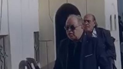 نقيب الممثلين اول الحضور فى جنازة المخرج سمير سيف