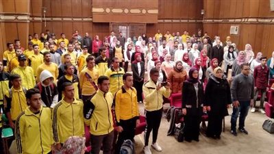 شباب جامعة بنها : الرئيس السيسي أول رئيس ينتصر للجيل الحالي ..صور