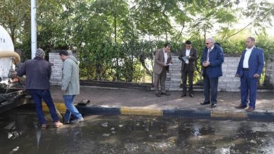 راشد :مجازاة مسئول النظافة بجنوب للاهمال في اعمال إزالة آثار الأمطار
