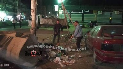 رئيس مدينة الزقازيق يقود حملة ليلية لرفع مخلفات الجو السيئ وتسيير الحركة المرورية
