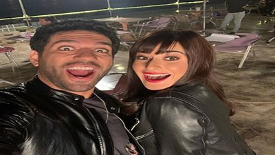 حسن الرداد يشعل السوشيال ميديا بصورته مع أمينة خليل